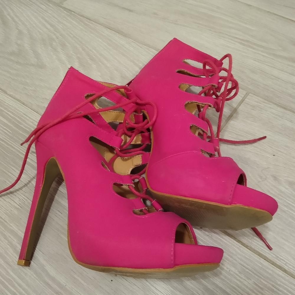Pink heels with string
